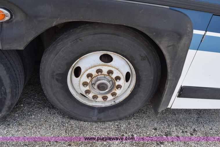 image for item K6709 1993 MCI 102-C3 passenger bus