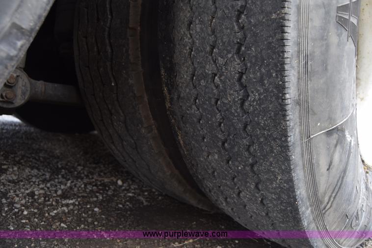 image for item K6709 1993 MCI 102-C3 passenger bus