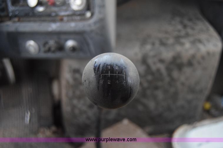 image for item K6720 1989 Ford LN8000 dump truck