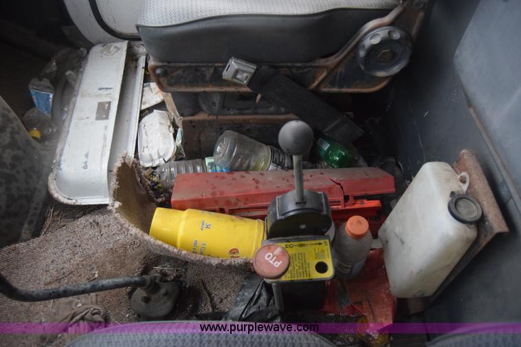 image for item K6720 1989 Ford LN8000 dump truck