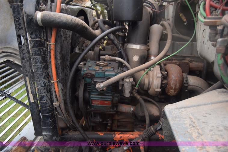 image for item K6720 1989 Ford LN8000 dump truck