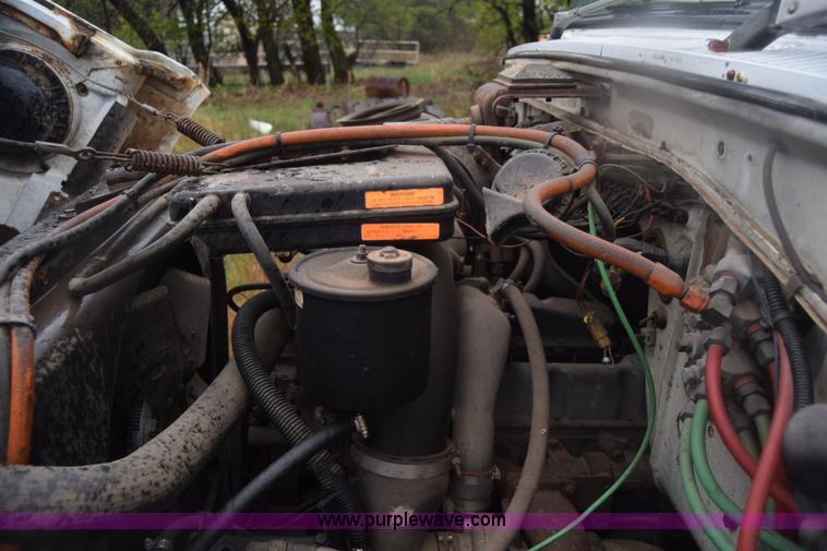 image for item K6720 1989 Ford LN8000 dump truck