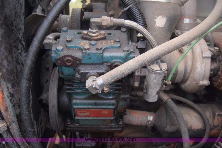 image for item K6720 1989 Ford LN8000 dump truck