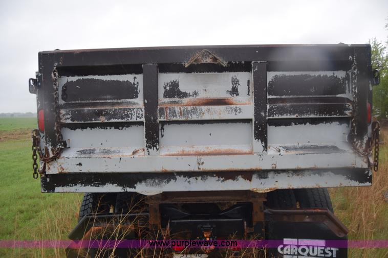 image for item K6720 1989 Ford LN8000 dump truck