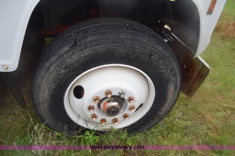 image for item K6720 1989 Ford LN8000 dump truck