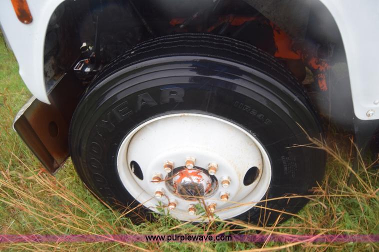 image for item K6720 1989 Ford LN8000 dump truck