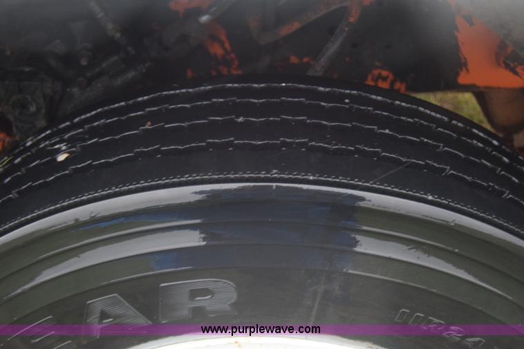 image for item K6720 1989 Ford LN8000 dump truck