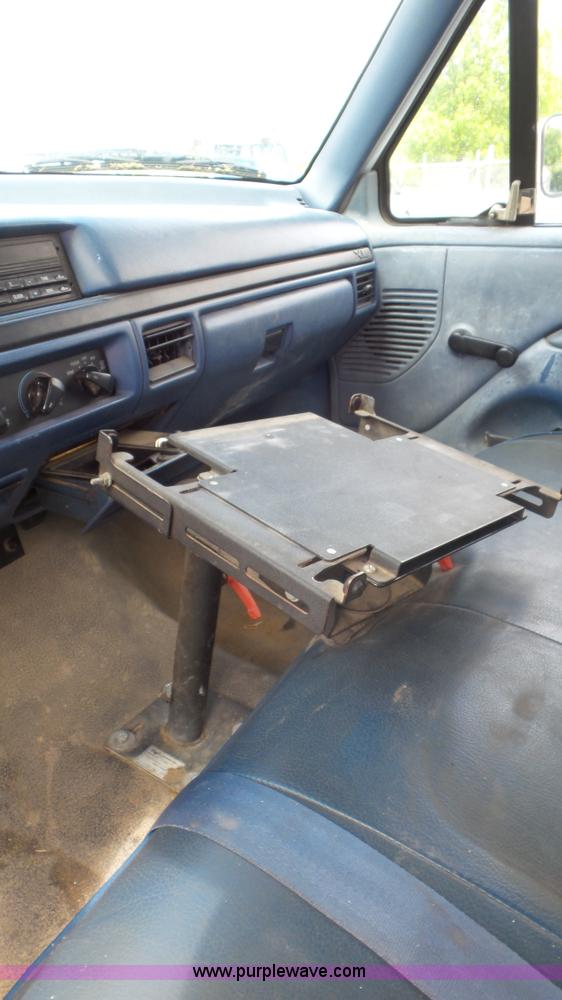 image for item L2086 1996 Ford F250 SuperCab utility truck