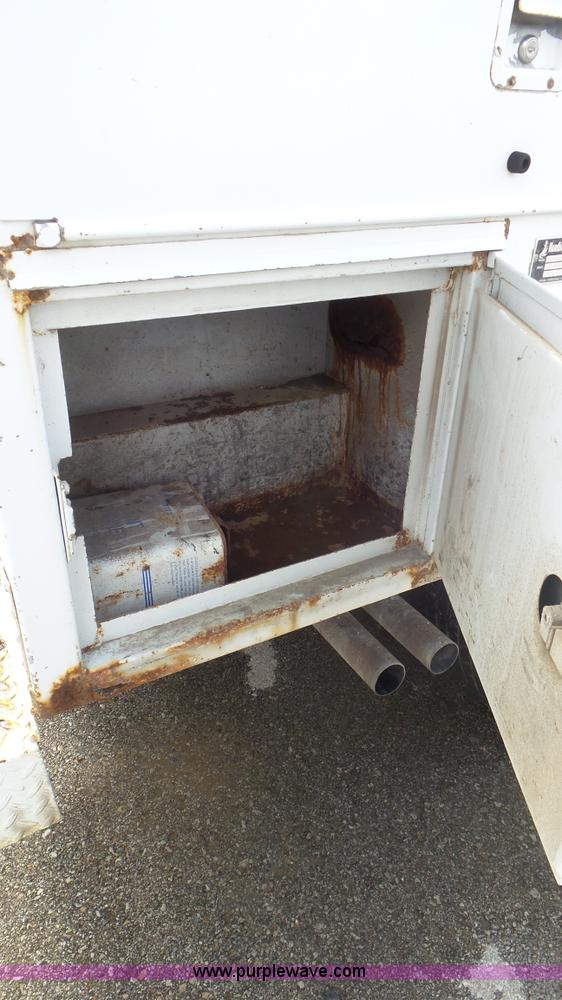 image for item L2086 1996 Ford F250 SuperCab utility truck