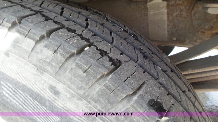 image for item L2086 1996 Ford F250 SuperCab utility truck