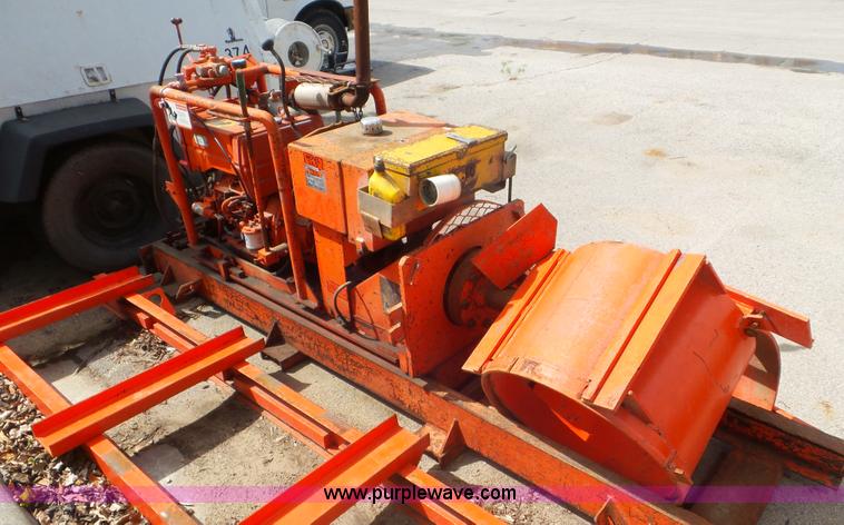 image for item L2087 Richmond 24D horizontal auger