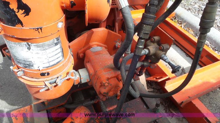 image for item L2087 Richmond 24D horizontal auger