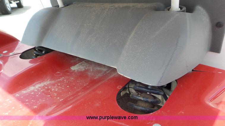 image for item L2088 2002 GEM 825 electric car