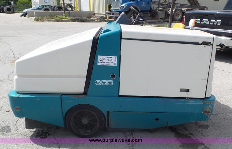 image for item L2089 Tennant 355 sweeper