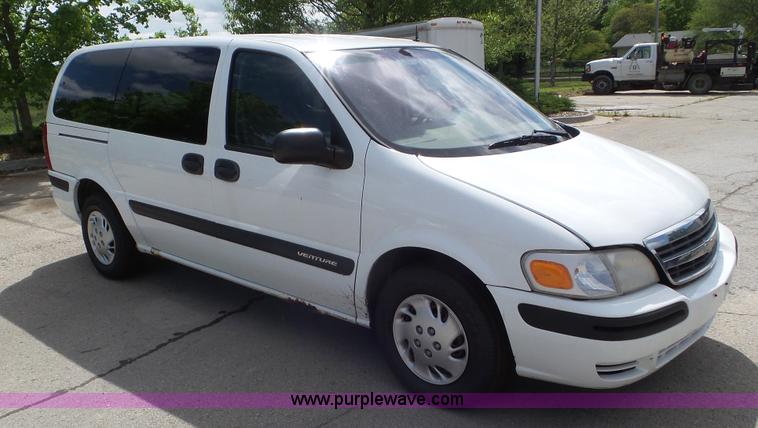 image for item L2090 2001 Chevrolet Venture van