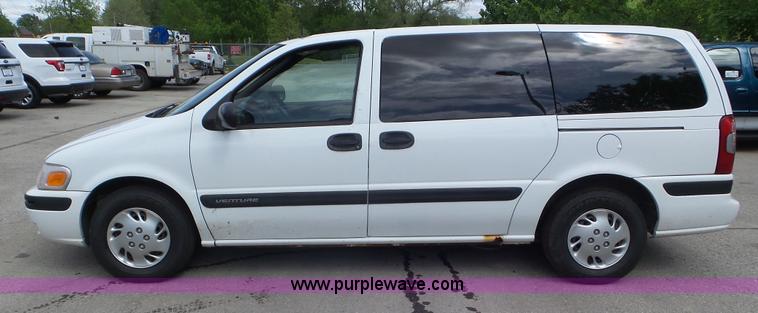 image for item L2090 2001 Chevrolet Venture van