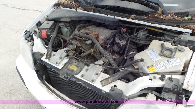 image for item L2090 2001 Chevrolet Venture van