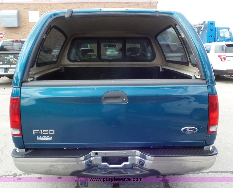 image for item L2091 2001 Ford F150 SuperCab pickup truck