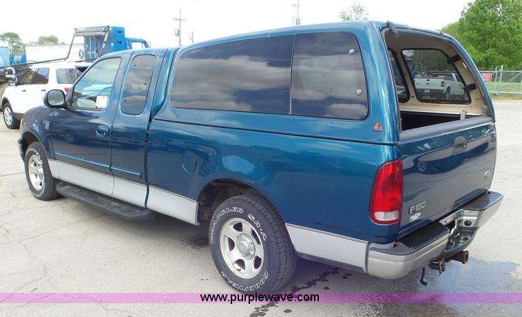 image for item L2091 2001 Ford F150 SuperCab pickup truck