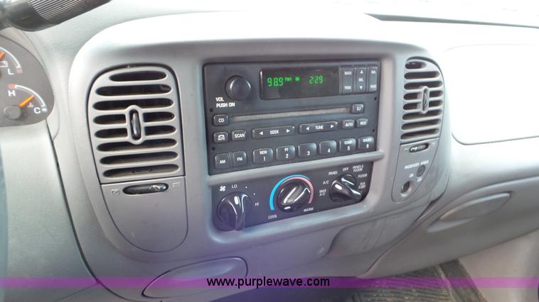 image for item L2091 2001 Ford F150 SuperCab pickup truck