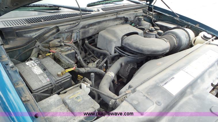 image for item L2091 2001 Ford F150 SuperCab pickup truck