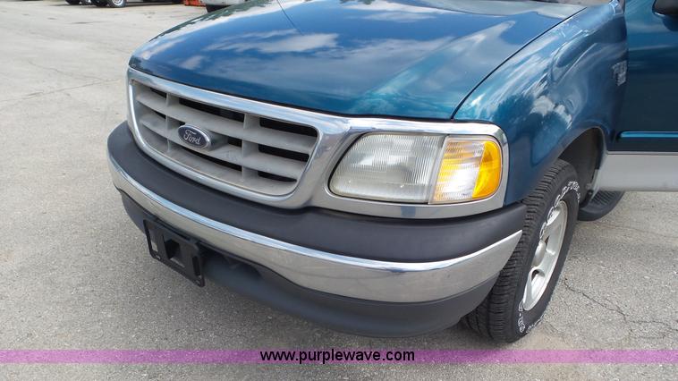image for item L2091 2001 Ford F150 SuperCab pickup truck