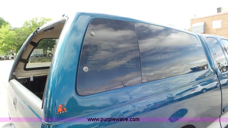 image for item L2091 2001 Ford F150 SuperCab pickup truck