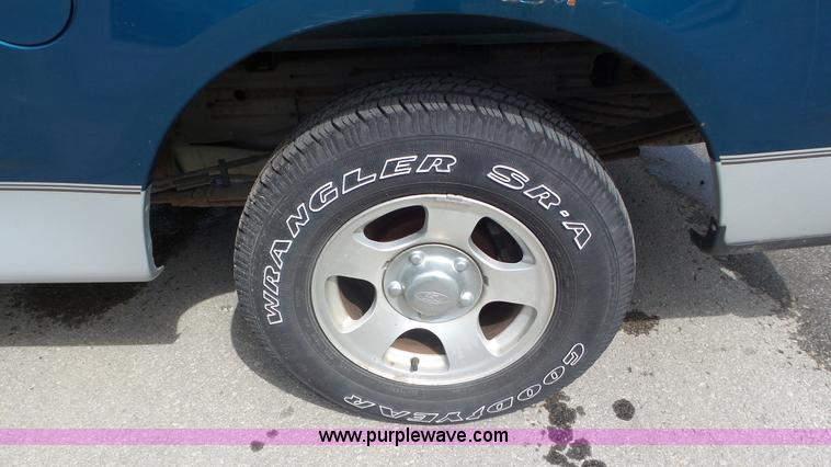 image for item L2091 2001 Ford F150 SuperCab pickup truck