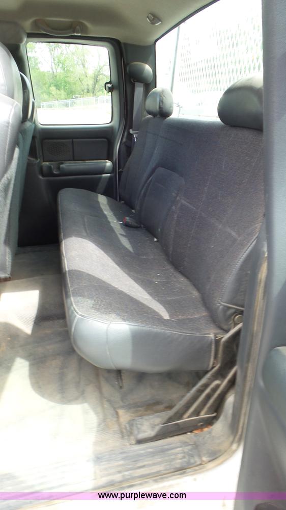 image for item L2092 2000 Chevrolet Silverado 1500 Ext. Cab pickup truck