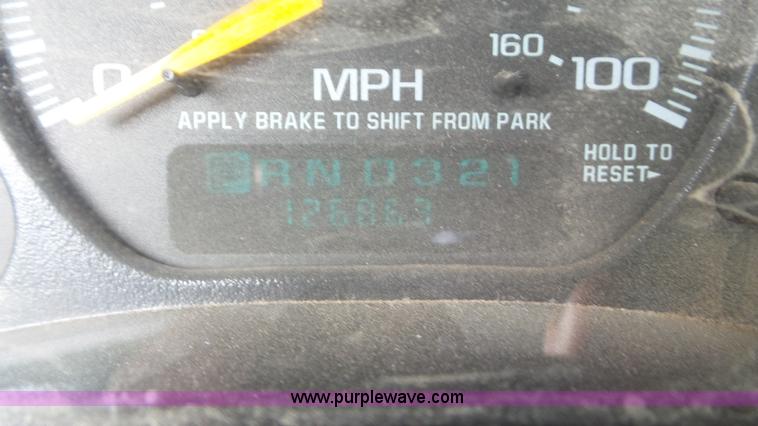 image for item L2092 2000 Chevrolet Silverado 1500 Ext. Cab pickup truck