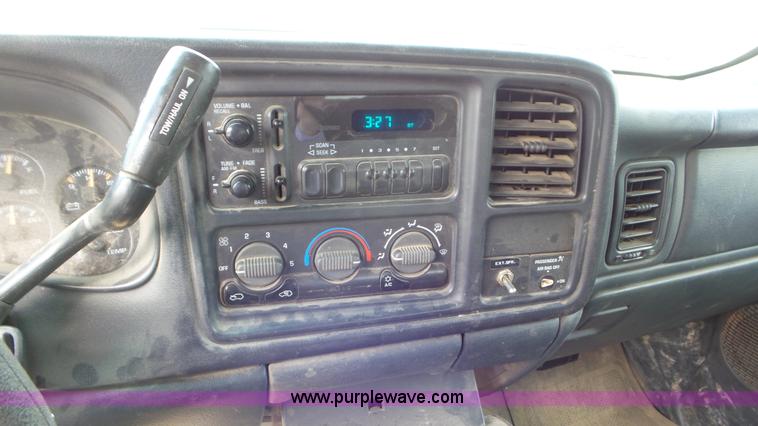 image for item L2092 2000 Chevrolet Silverado 1500 Ext. Cab pickup truck