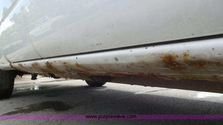 image for item L2092 2000 Chevrolet Silverado 1500 Ext. Cab pickup truck