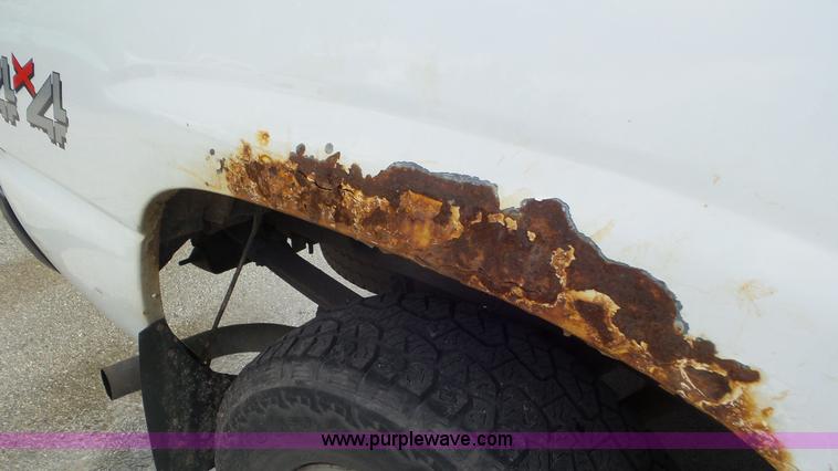 image for item L2092 2000 Chevrolet Silverado 1500 Ext. Cab pickup truck