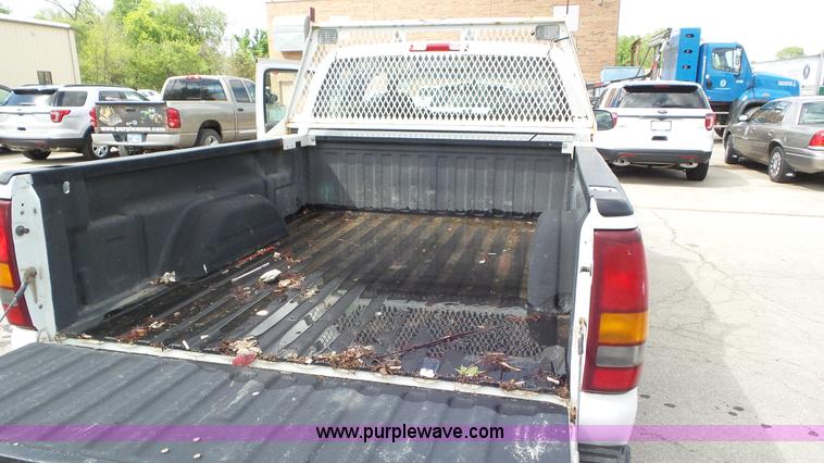 image for item L2092 2000 Chevrolet Silverado 1500 Ext. Cab pickup truck