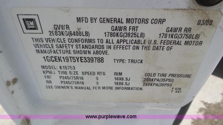 image for item L2092 2000 Chevrolet Silverado 1500 Ext. Cab pickup truck