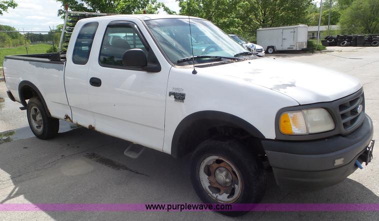 image for item L2093 1999 Ford F150 SuperCab pickup truck