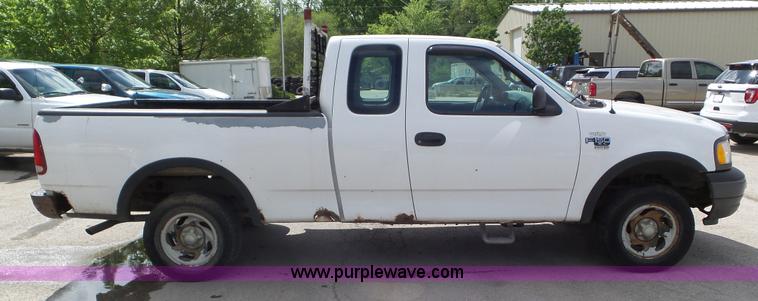 image for item L2093 1999 Ford F150 SuperCab pickup truck