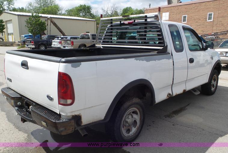 image for item L2093 1999 Ford F150 SuperCab pickup truck