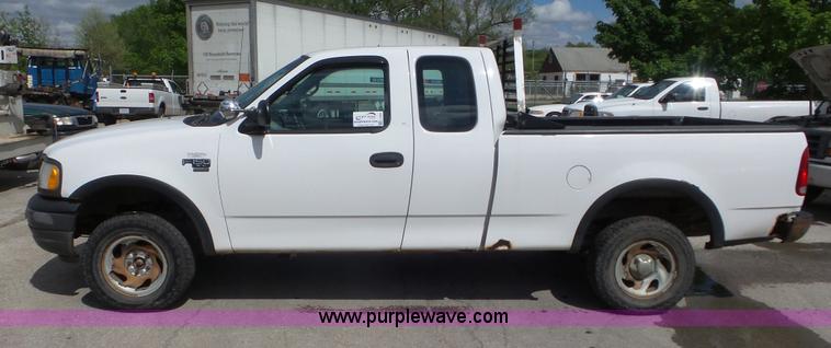 image for item L2093 1999 Ford F150 SuperCab pickup truck