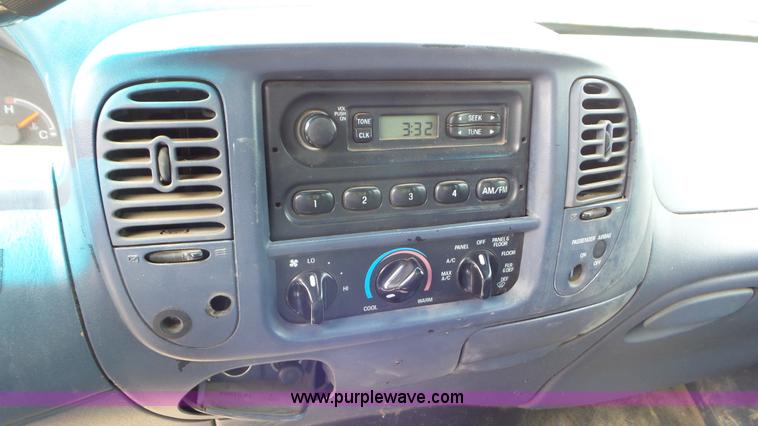 image for item L2093 1999 Ford F150 SuperCab pickup truck