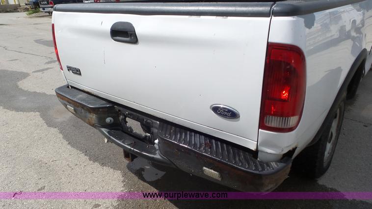 image for item L2093 1999 Ford F150 SuperCab pickup truck