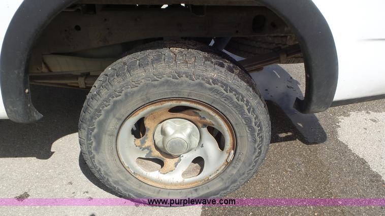 image for item L2093 1999 Ford F150 SuperCab pickup truck