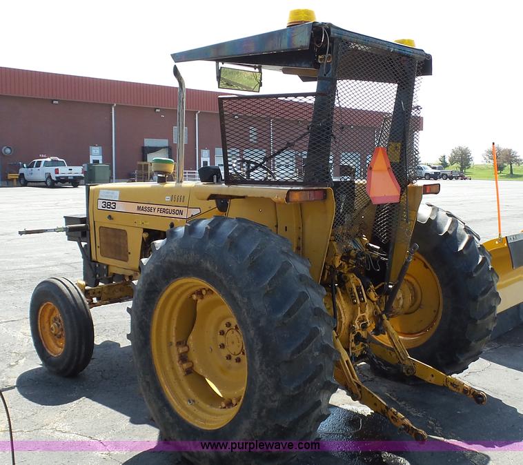 image for item L2130 1994 Massey-Ferguson 383 tractor