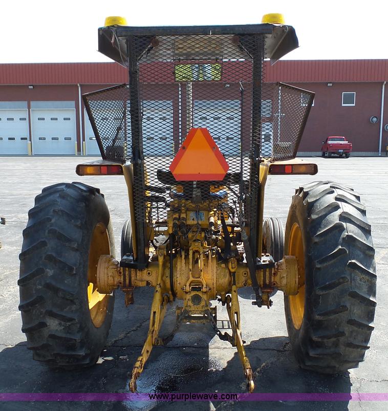 image for item L2130 1994 Massey-Ferguson 383 tractor