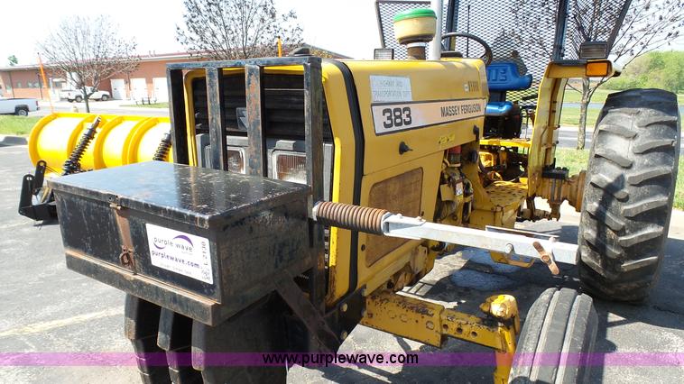 image for item L2130 1994 Massey-Ferguson 383 tractor