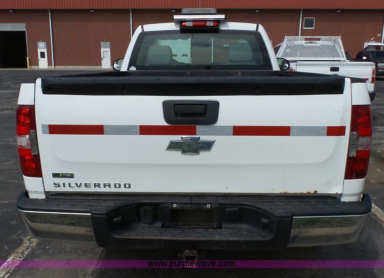 image for item L2131 2008 Chevrolet Silverado 1500 pickup truck