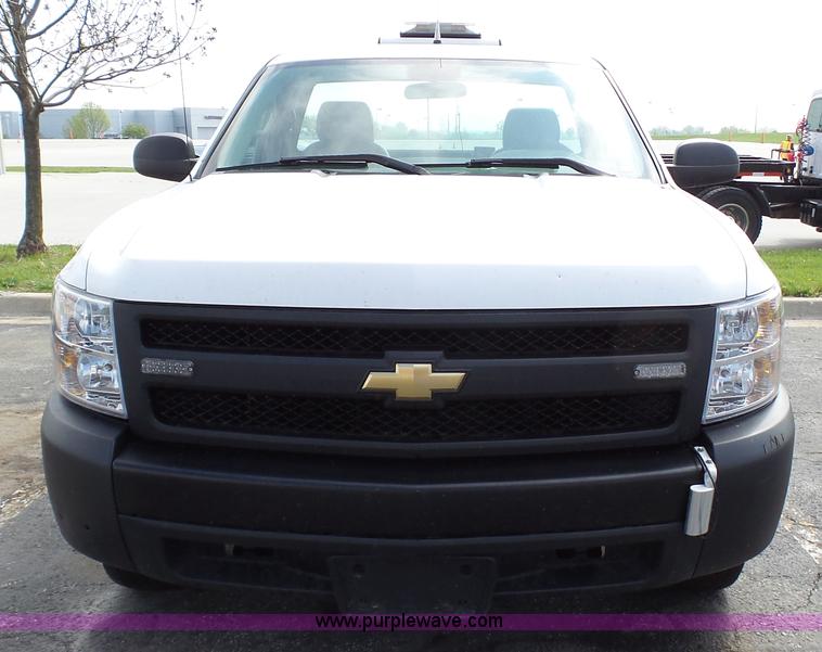 image for item L2131 2008 Chevrolet Silverado 1500 pickup truck