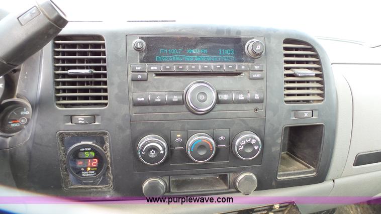 image for item L2131 2008 Chevrolet Silverado 1500 pickup truck