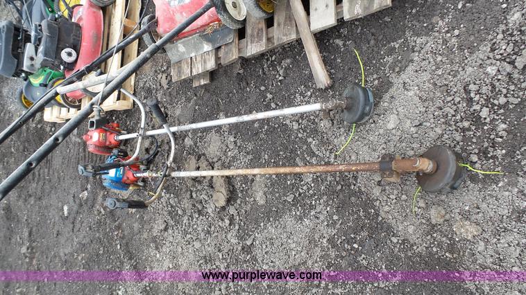 image for item L2137 Lawn and garden equipment