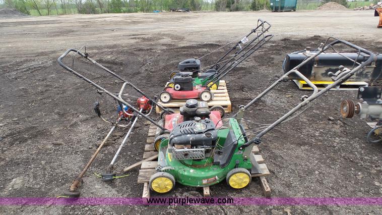 image for item L2137 Lawn and garden equipment